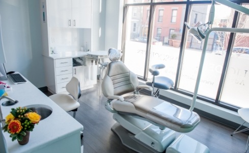 Dental treatment room