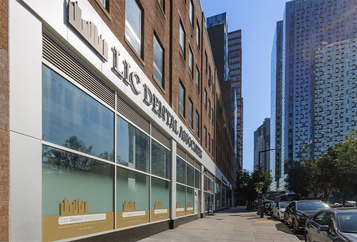 Outside view of LIC Dental Associates at Court Square / Queens Plaza dental office