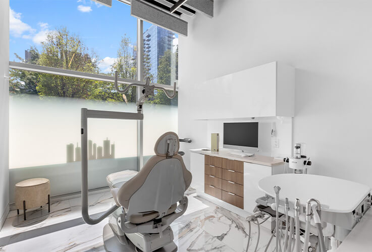 Relaxing dental treatment room